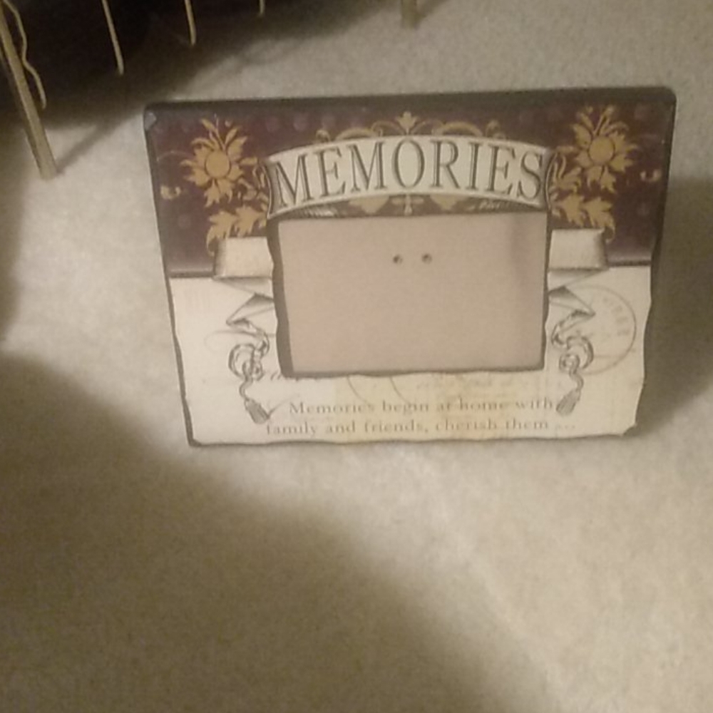 Memories picture Frame - Picture 3 of 4